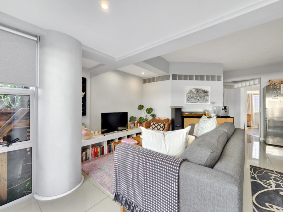 2 Bedroom Property for Sale in Sea Point Western Cape